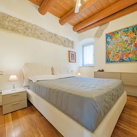 Apartmentsgarda - Borgo Garibaldi Appartamento *
