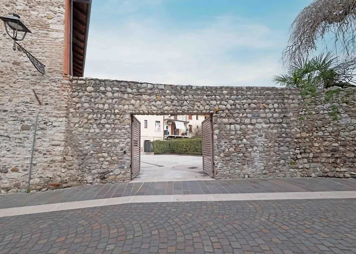 Apartmentsgarda - Borgo Garibaldi アパート *