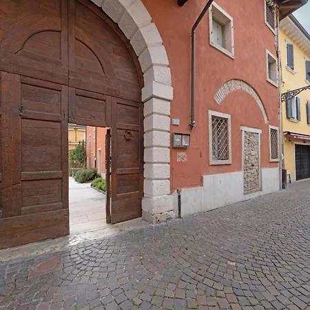 Apartment Apartmentsgarda - Borgo Garibaldi