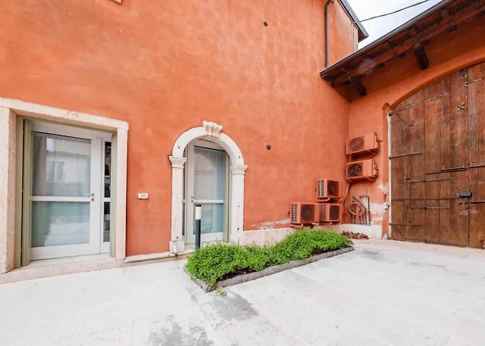 Apartmentsgarda - Borgo Garibaldi باردولينو